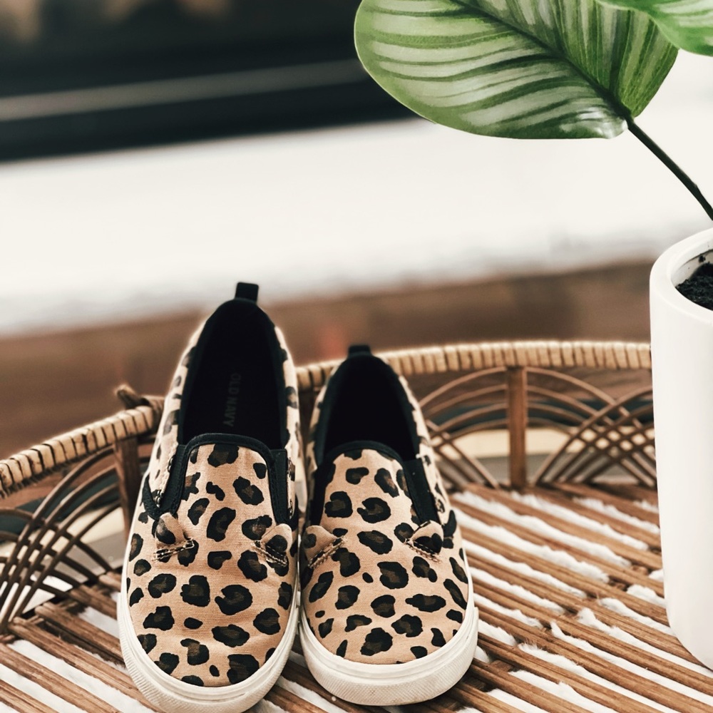 Old Navy Cheetah Tennis Shoes Size 11